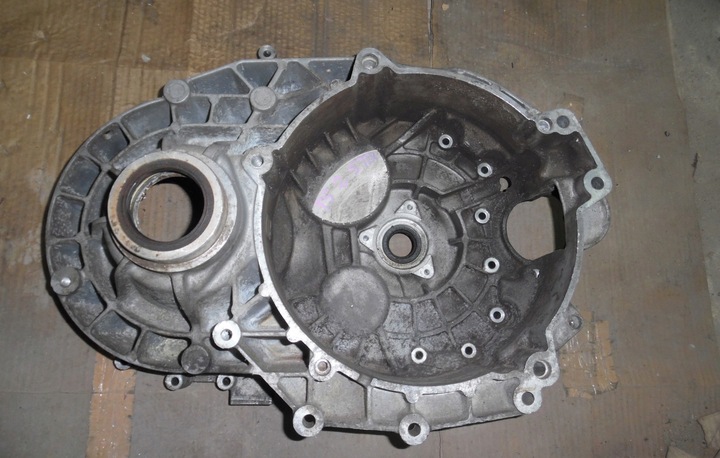 фото №1, Vw t5 2.5 tdi 03- корпус коробки коробки передач