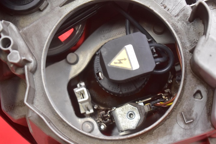 фото №9, Фара левый лампа перед ксенон eu a2038203761 mercedes c-klasa w203 00-04