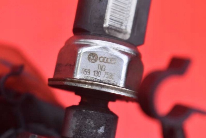 фото №10, Планка впрыскивающий 057130089k 059130758e audi a8 d3 4.2 tdi 326 km 05-07