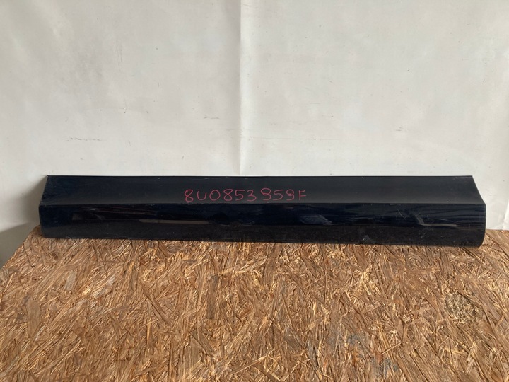 фото №1, Audi q3 8u0853959f планка двері ліва