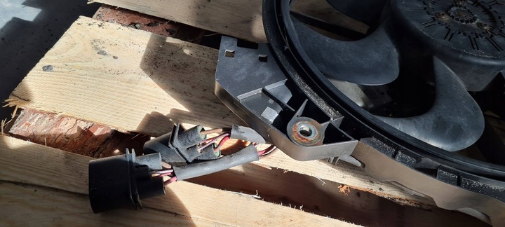 фото №15, A6 c6 рестайлінг вентилятори радіатор корпус модуль 3.0 tdi 4f0121003ac