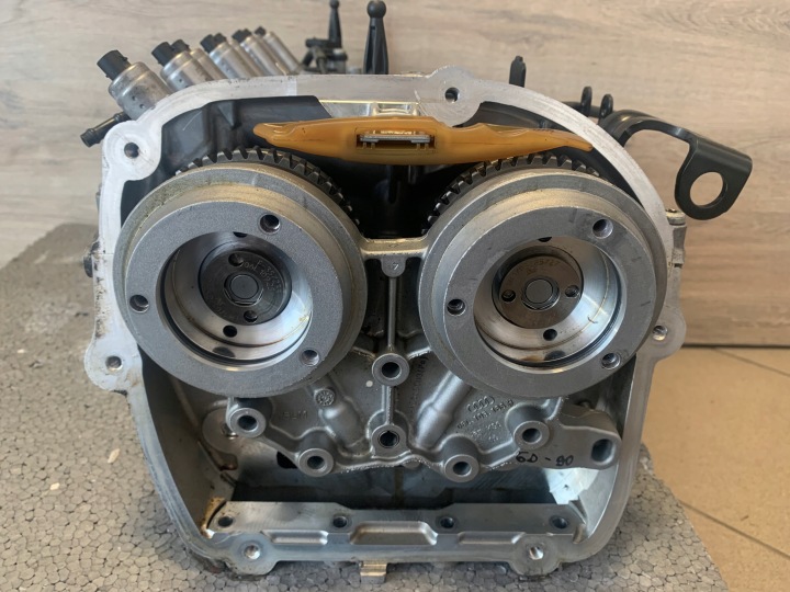 фото №6, Головка двигателя 2.0tfsi vw audi 06l103166h