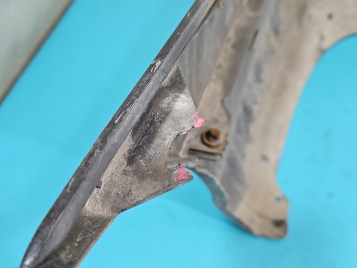 фото №14, Бампер зад toyota avensis i t22 00-03 рестайлінг чорний 209 універсал