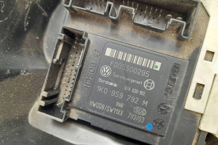 фото №8, Подъемник стекла задних левых дверь seat leon 1p1 1t0959702g 1.6l