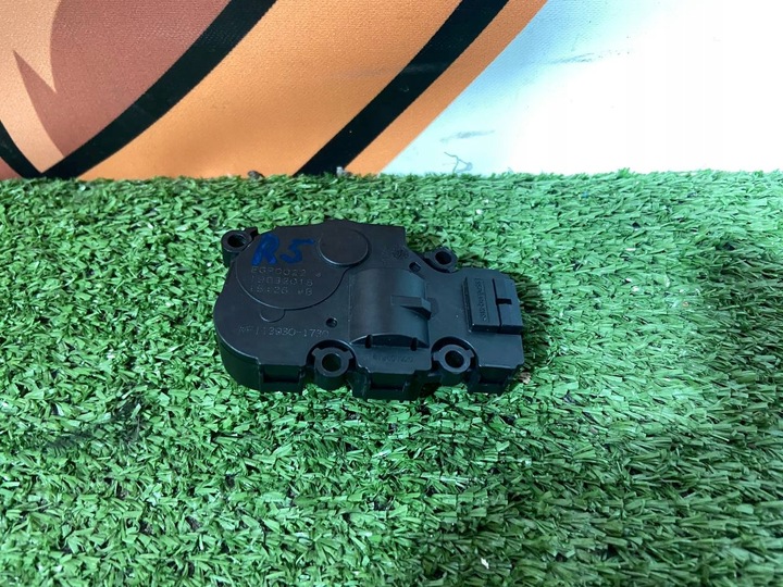 фото №8, Двигун кроковий нагрівача електричний rr velar l560 mf113930-1730