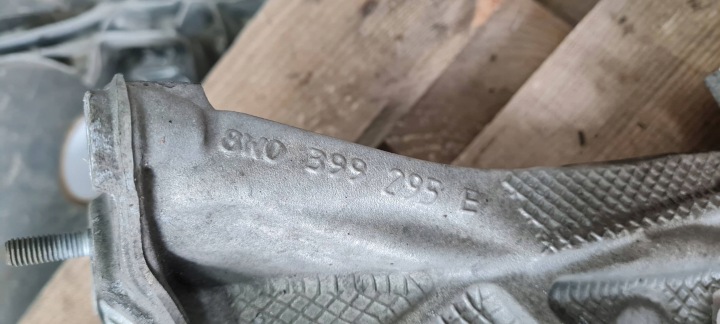 фото №9, Rs5 8w рестайлінг s5 a5 кронштейн кріплення тримач санки ліве 8w0399295e rs4 a4 s4