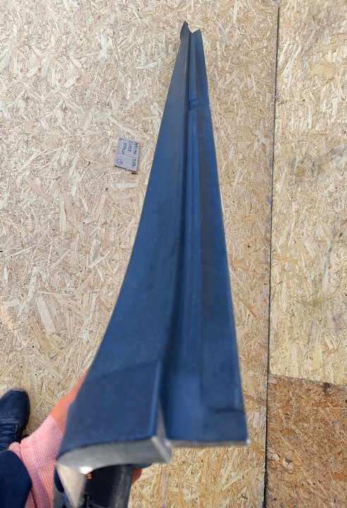 фото №4, Porsche macan планка накладка порогова ліва поріг ідеальна 95b853553