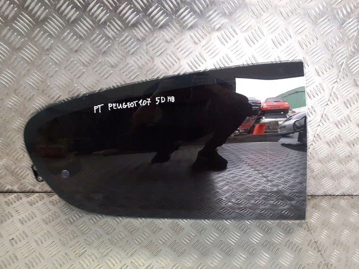 фото №1, Скло бокова права задня peugeot 107 1.0