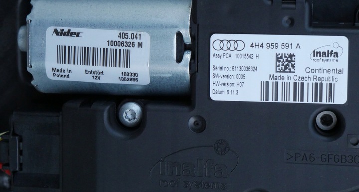 фото №9, Audi a8 d4 4h рестайлинг длинный бежевый крыша панорамная крыша люк 4h4877041f