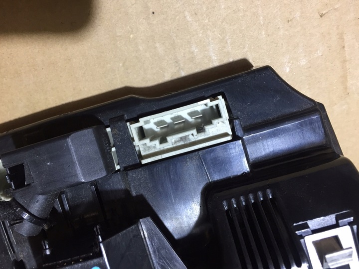 фото №9, Audi q7 4l панель кондиционера воздуховод 4l0820043f