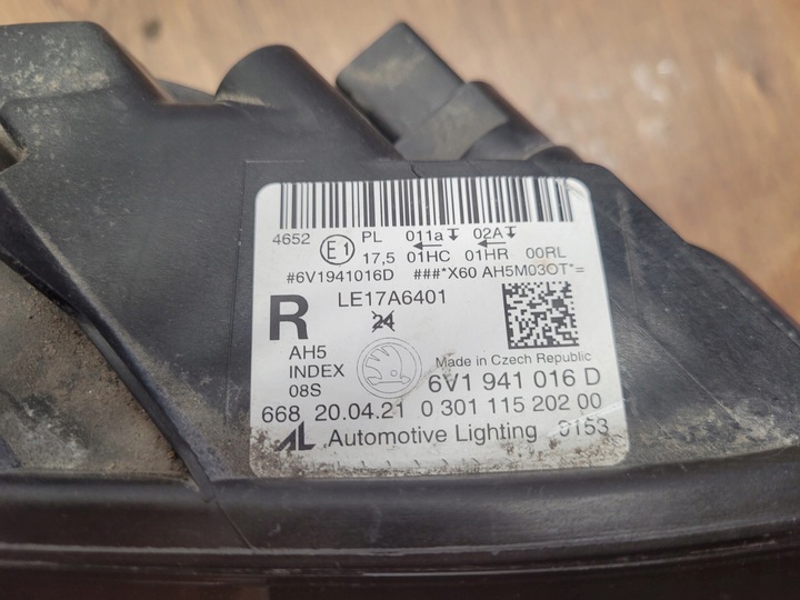 фото №10, Skoda fabia iii 3 рестайлинг лампа правая правые перед передняя 6v1941016d