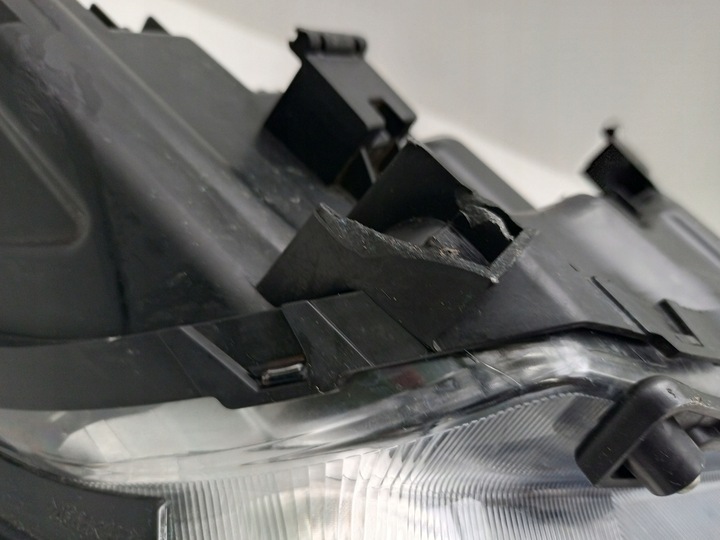 фото №15, Ssangyong korando iv 4 19- лампа led передняя левая левый перед 8310137100 ÷