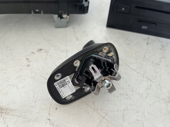 фото №10, Vw golf vii радио дисплей антенна считыватель карт чейнджер навигация навигация