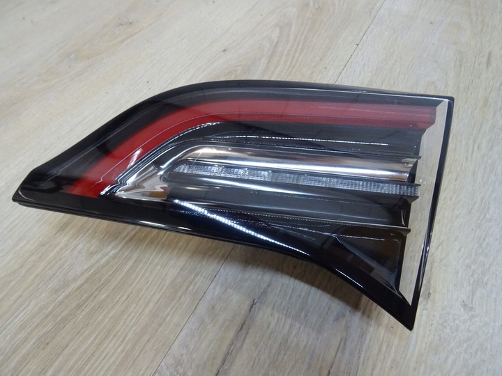 фото №9, Tesla модель 3 лампа правая зад задняя 1077400 llu