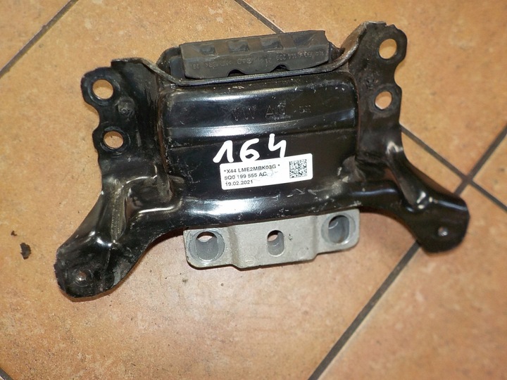 фото №1, Подушка коробки golf vii passat b8 1.6tdi 5q0199555ac