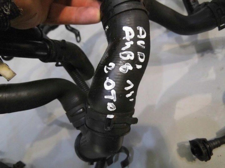 фото №5, Помпа циркуляції води шланг труба audi a4 b8 2.0 tdi 15r