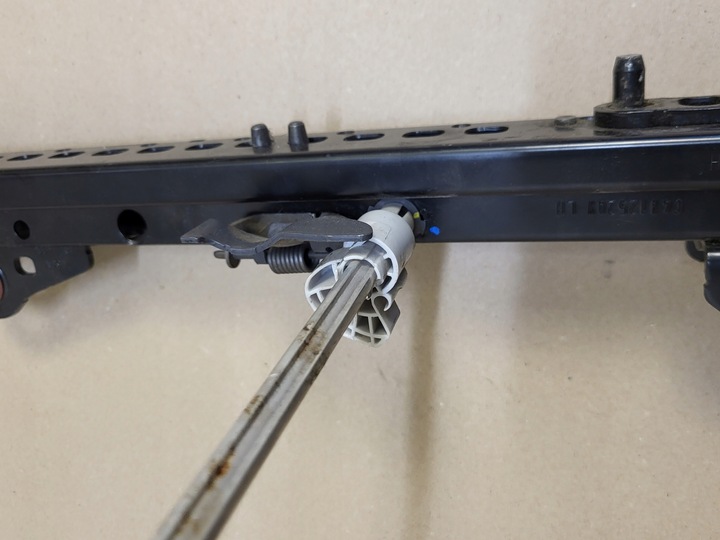 фото №14, Рейка сидіння правого перед направляючі трос ручка audi a4 b8 8k a5 8t a6