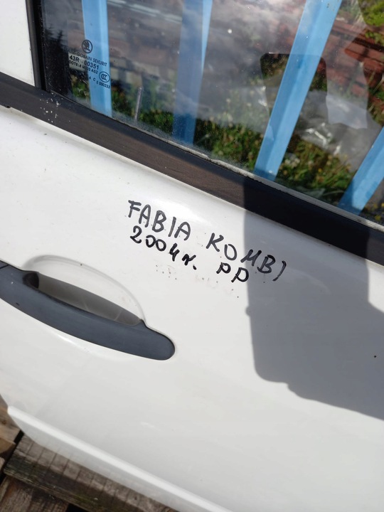 фото №11, Дверь перед правые fabia i 2004. белый универсал