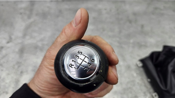 фото №13, Mazda 3 bp iv 2.0 skyactiv-g 20r чехол ручка изменения коробка передач
