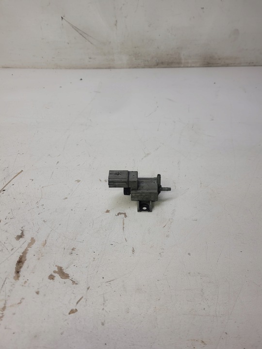 фото №1, Клапан вакуум audi s4 s5 a6 3.0 t 079906283b