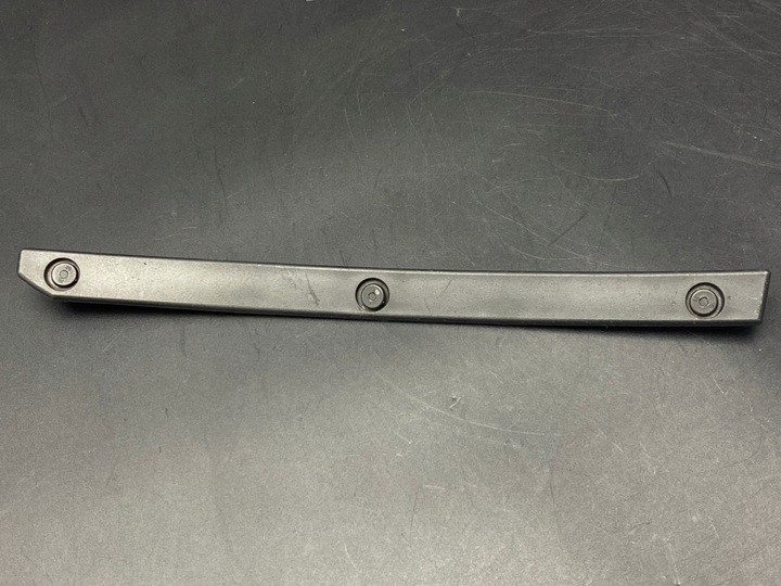 фото №1, Защита лак подкрылки audi rs4 8w0853824c