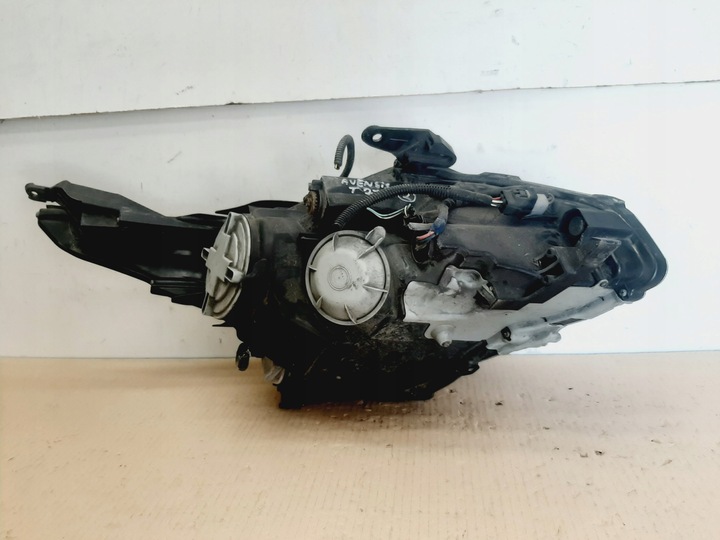 фото №12, Лампа левая левый перед линза toyota avensis t27 годы 2009-2011 англичанин