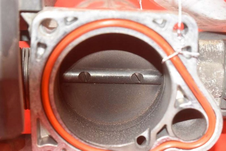 фото №9, Дроссельная заслонка 1721456 bmw e36 1.8 116 km 90-00