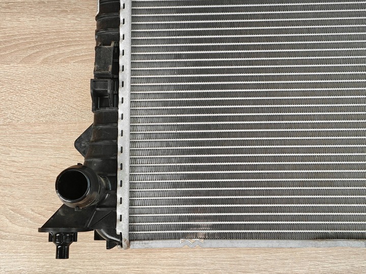 фото №10, Оригинальная радиаторов воды audi a6 c7 a4 b8 a5 8t 2.0 tdi 8k0121251l 38km