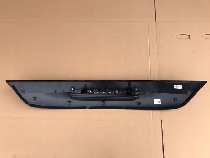 фото №2, Volvo v40 xc40 накладка задньої кришки кришка зад