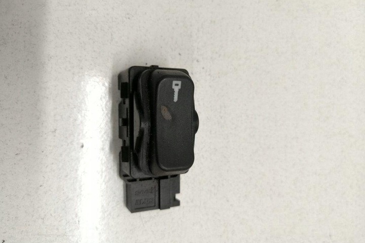 фото №1, Кнопка centralengo замка saab 9-5 estate ys3e 4617593 3.0l дизель 130kw
