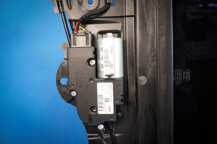 фото №7, Люк крыша audi a8 4h длинный 4h4877041e rn7