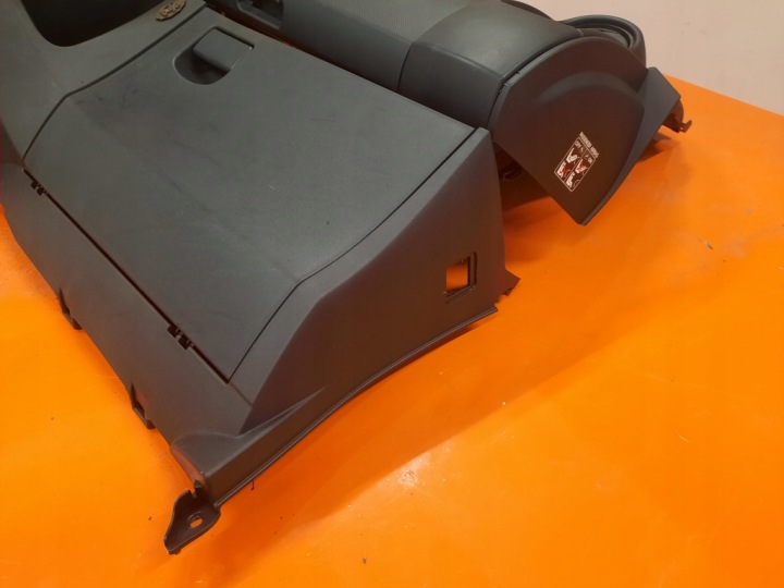 фото №9, Toyota yaris ii 05-09 капот pulpit торпедо роздавальна