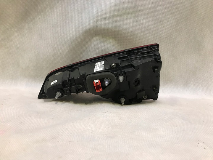 фото №3, Audi a4 b9 універсал 8w9 рестайлінг 19- лампа задня ліва внутрішня led matrix