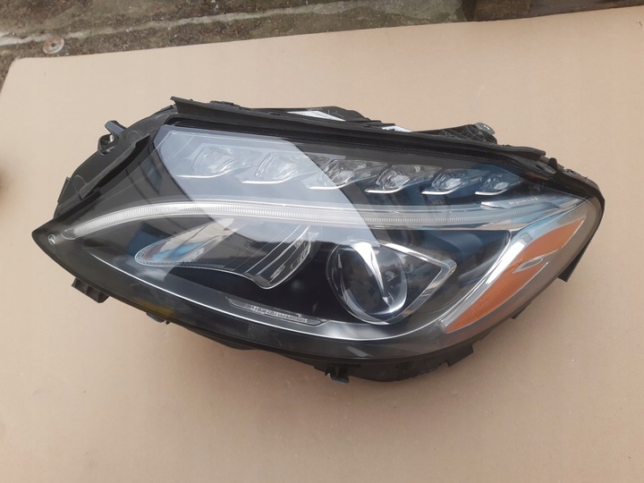 фото №1, Mercedes c w205 usa левая лампа led performance a2058201561