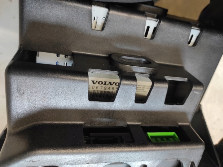 фото №8, Volvo xc90 i 1 02- панель радио воздуховод кондиционера 30679465 usa