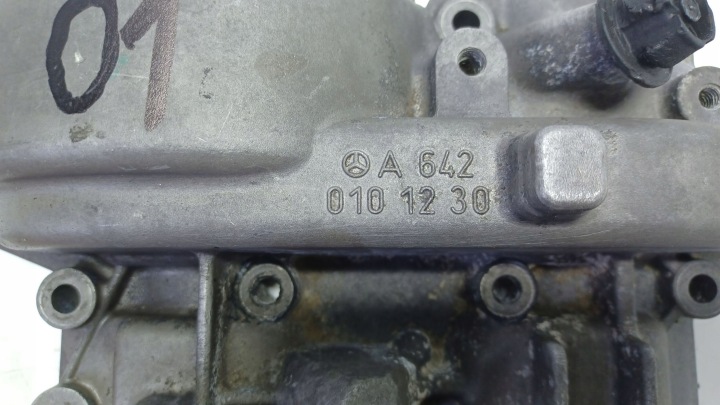 фото №14, Крышка клапанов перед mercedes-benz e w211 a6420101230merc