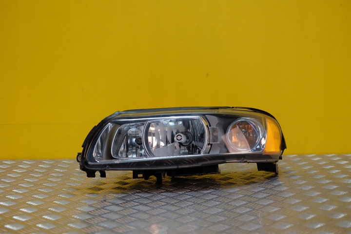 фото №1, Volvo v70 xc70 2005-2007 фара лампа ксенон usa