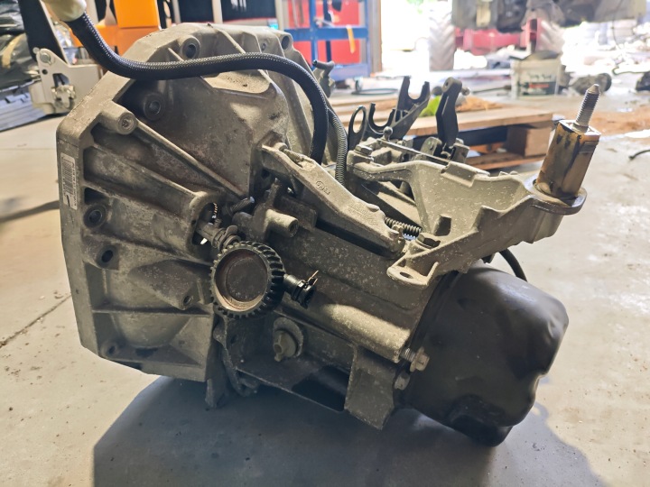 фото №6, Renault clio iv 1.5 dci коробка передач комплектная jr5 jrq jr5s71