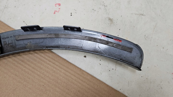 фото №12, Планка крила праві зад audi q3 s-line 8u0853818b