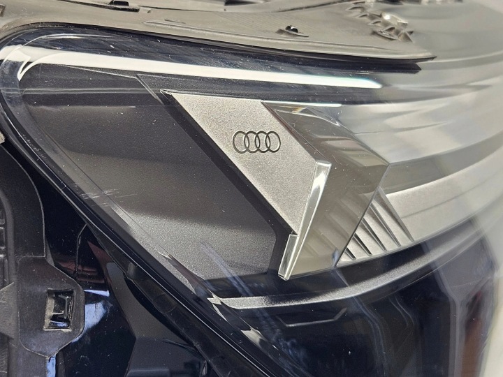 фото №13, Фара правая сторона audi q4 sportback e-tron 89a941034