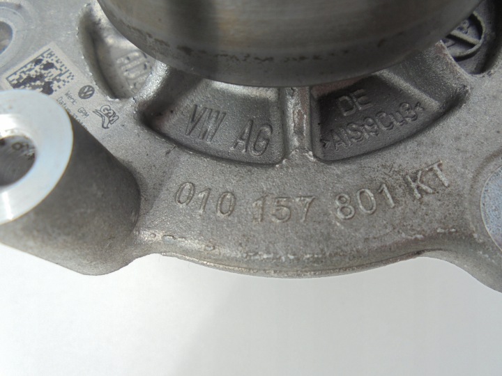 фото №9, Seat ateca водяной насос 04l109145 010157801kt