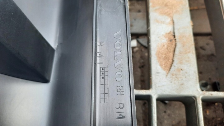 фото №14, Молдинг порогова права volvo xc60 i рестайлінг 13-18r нова oem номер 39819619