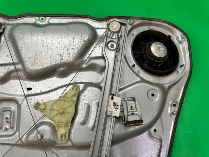 фото №12, Подъемник стекла левый переднее моторчик 82450-2r000 hyundai i30 i 1 07-