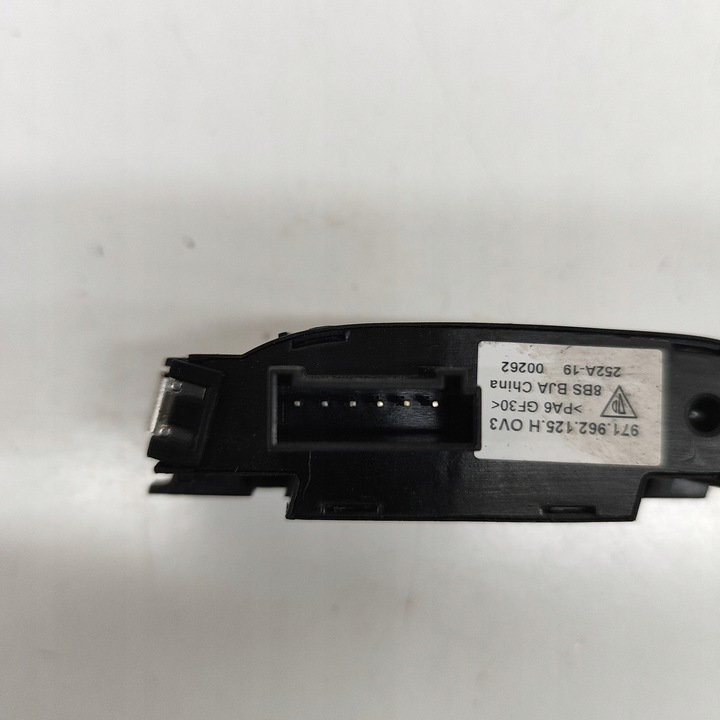 фото №6, Porsche cayenne 9y0 9y3 2019 кнопка центрального замка