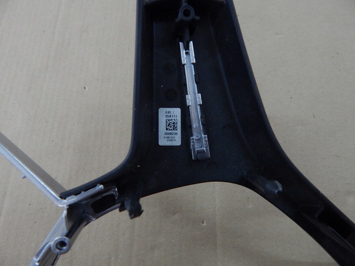 фото №11, Рамка накладка кермо mercedes w246 w166 w204 рестайлінг w212 рестайлінг колір чорний