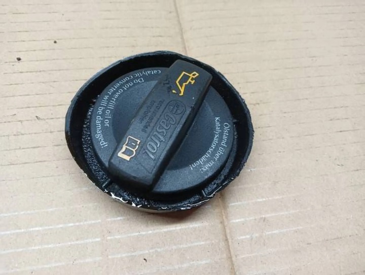 фото №1, Крышка заливка масла прокладка vw golf vi 1.4 tsi 03c103485a