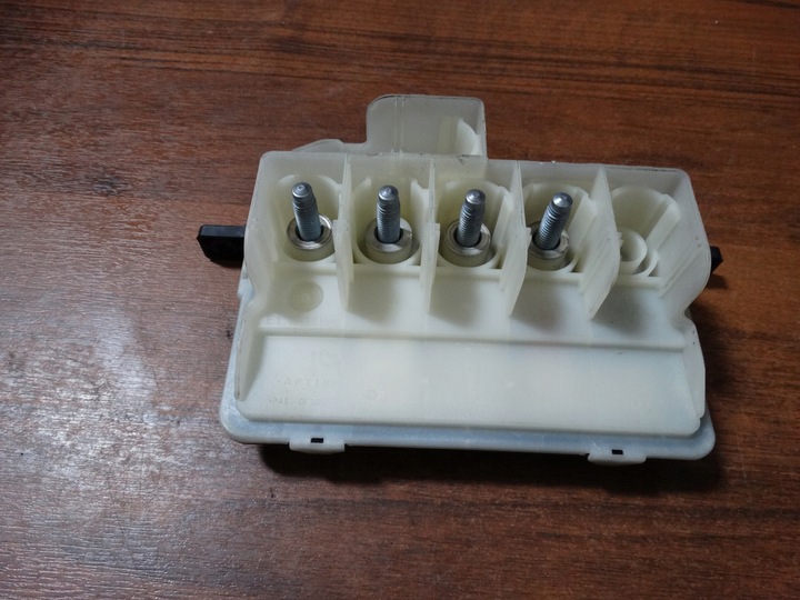 фото №1, Ідеал коробка запобіжників mercedes w206 w254 1