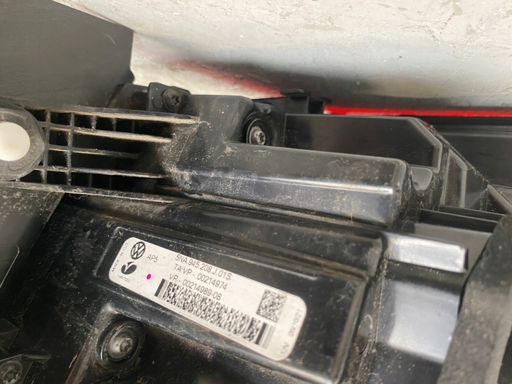 фото №9, Лампа задняя vw tiguan правая 5na945208j f645