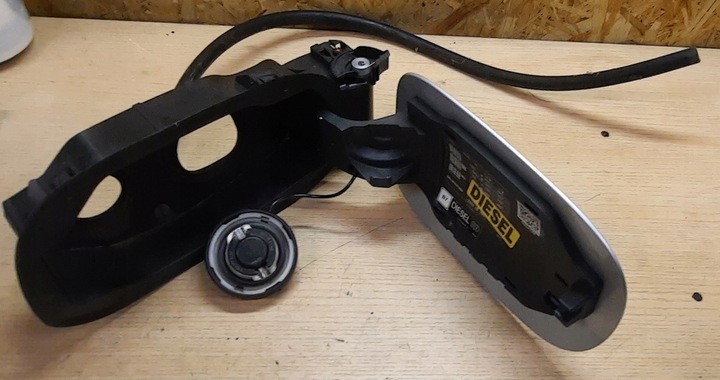 фото №1, Mercedes-benz e w213 крышка топлива a2136302603 996