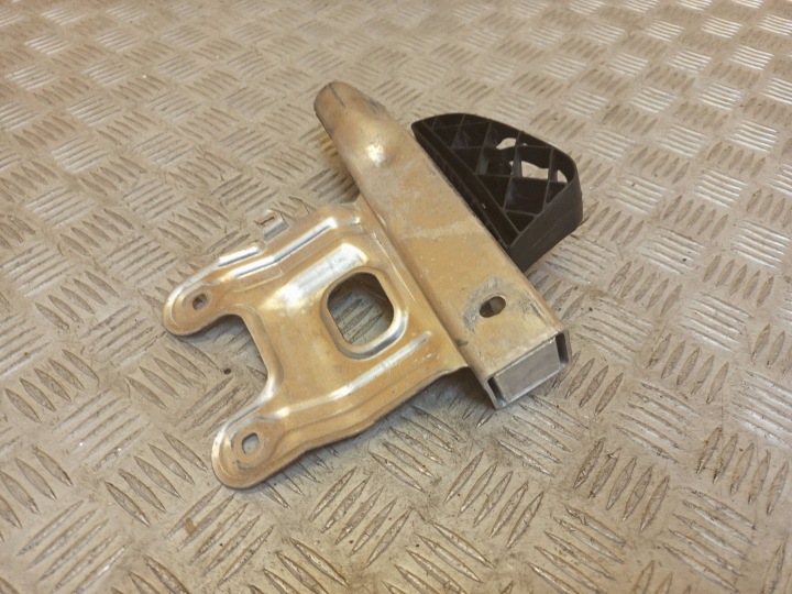 фото №11, Bmw (oem) 7266193 1' f20 f21 кронштейн  усилитель нижняя левая
